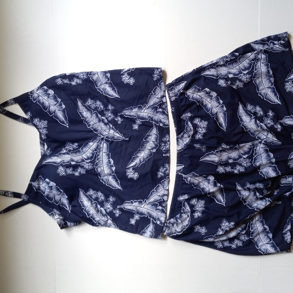 LIZ CLAIBORNE 2PC SWIM SUIT